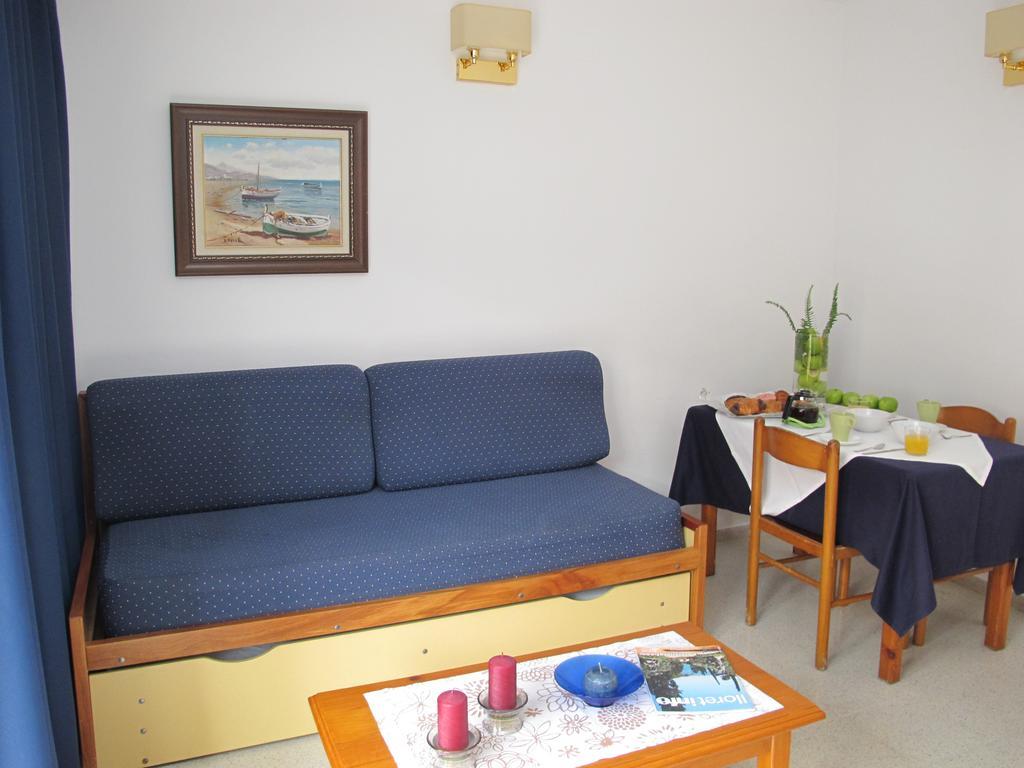 Apartamentos Santi Lloret de Mar Quarto foto